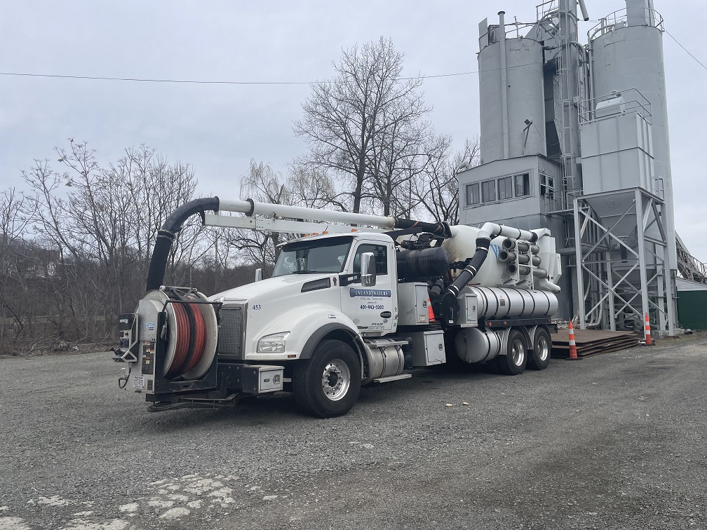 Drainage inspection vehicle